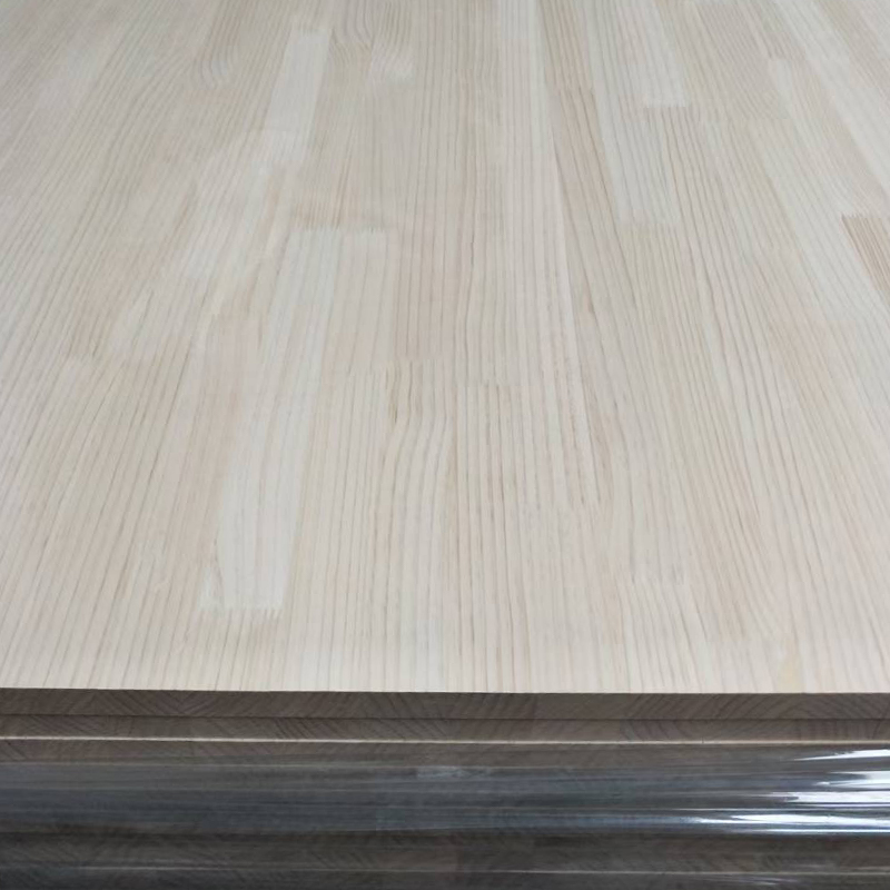 Sosnowe architektoniczne panele CLT